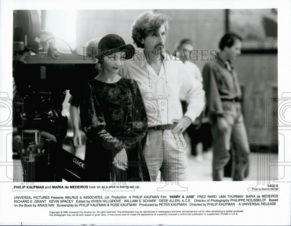 1990 Press Photo Philip Kaufman &amp; Maria de Medeiros in a scene from Henry &amp; June - Historic Images