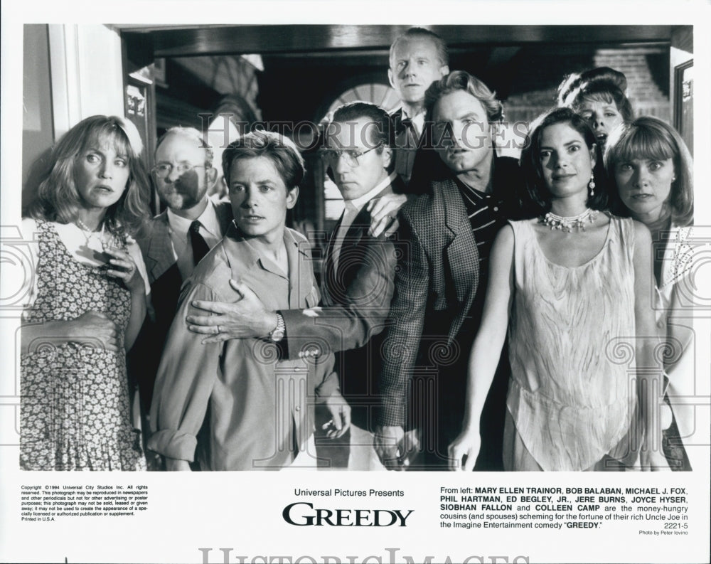 1994 Press Photo Michael J. Fox And Phil Hartman In Movie "Greedy" - Historic Images