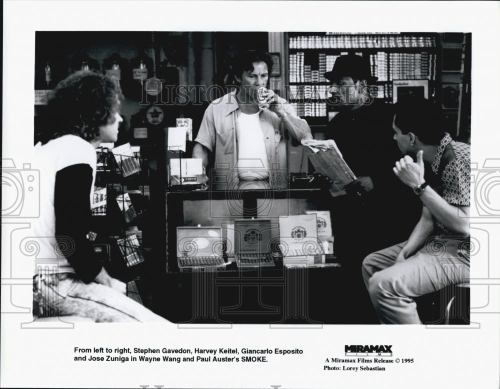 1995 Press Photo Actors Gavedon, Keitel, Esposito, And Zuniga In Movie "Smoke" - Historic Images