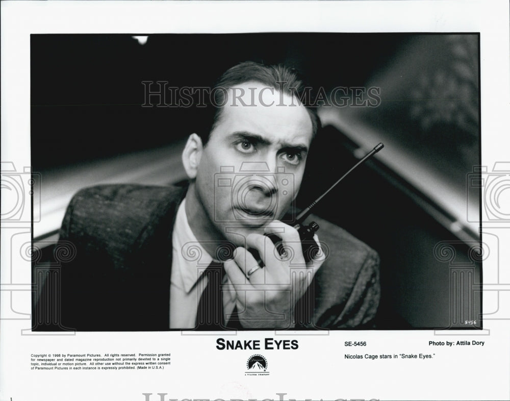 1998 Press Photo Actor Nicolas Cage Stars In Movie "Snake Eyes" - Historic Images