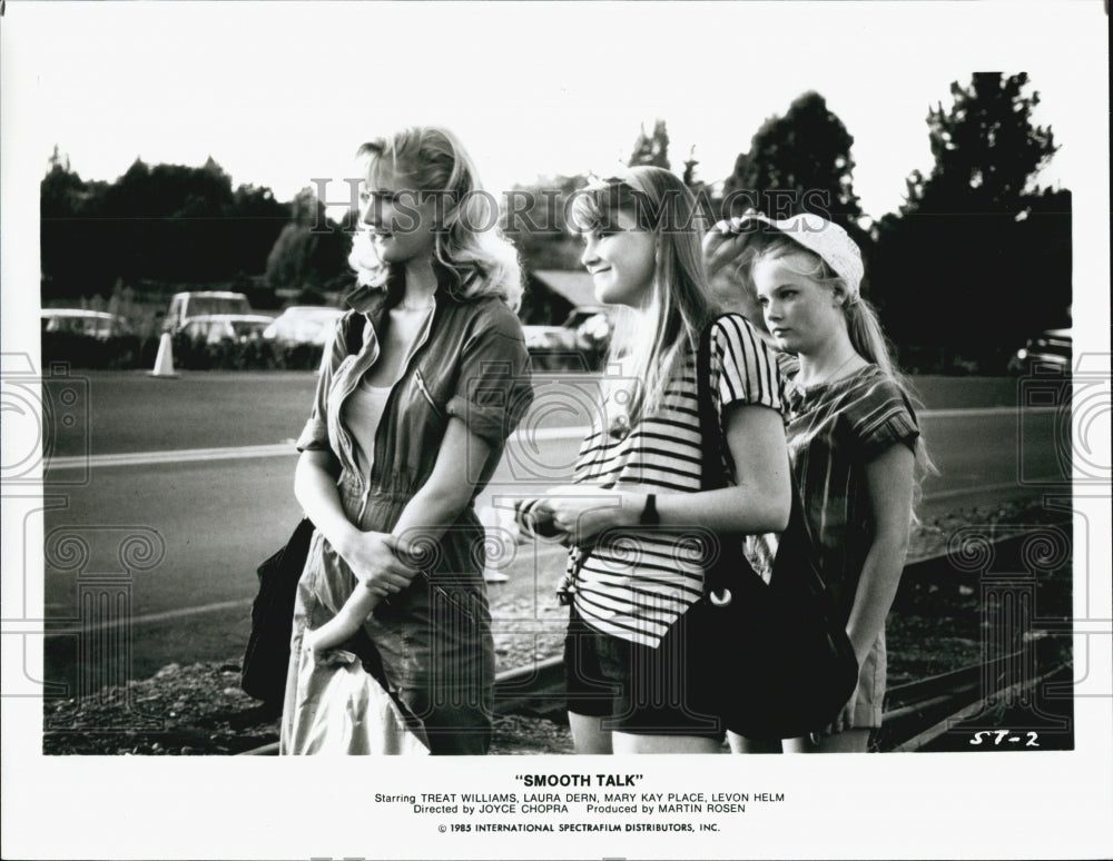 1985 Press Photo Laura Dern And Fellow Actresses Appear In Movie &quot;Smooth Talk&quot; - Historic Images