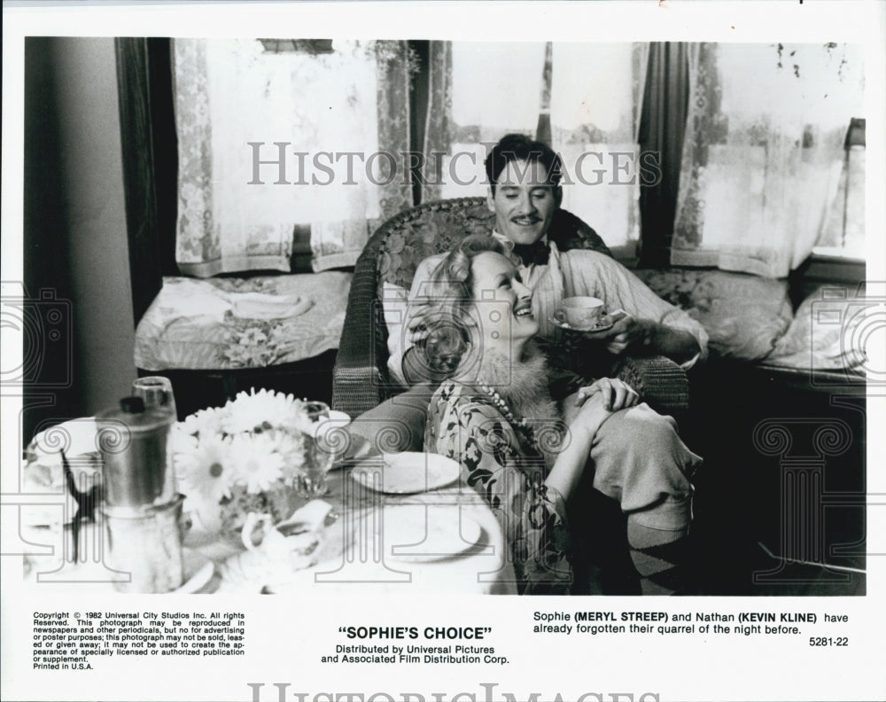 1982 Press Photo Meryl Streep And Kevin Kline Universal Pictures Sophie's Choice - Historic Images