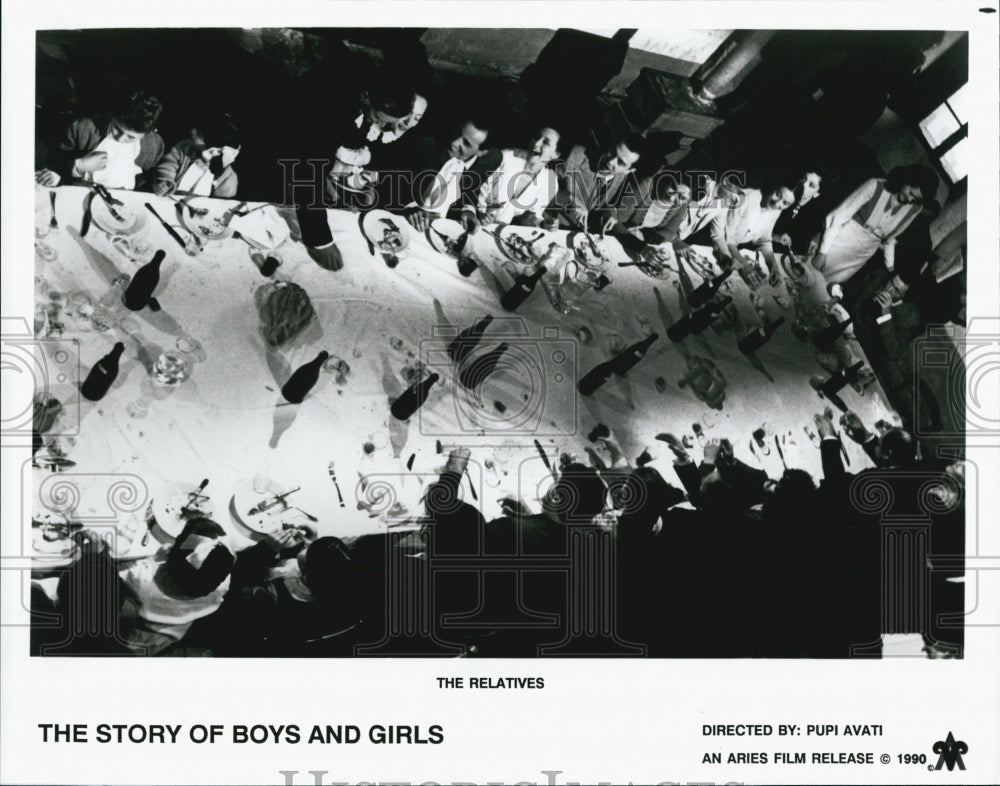 1990 Press Photo Actors Portray The Relatives In &quot;The Story Of Boys And Girls&quot; - Historic Images