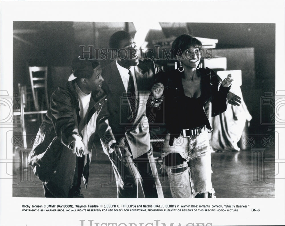 1991 Press Photo Movie Strictly Business Actress Halle Berry Actor Joseph C. - Historic Images