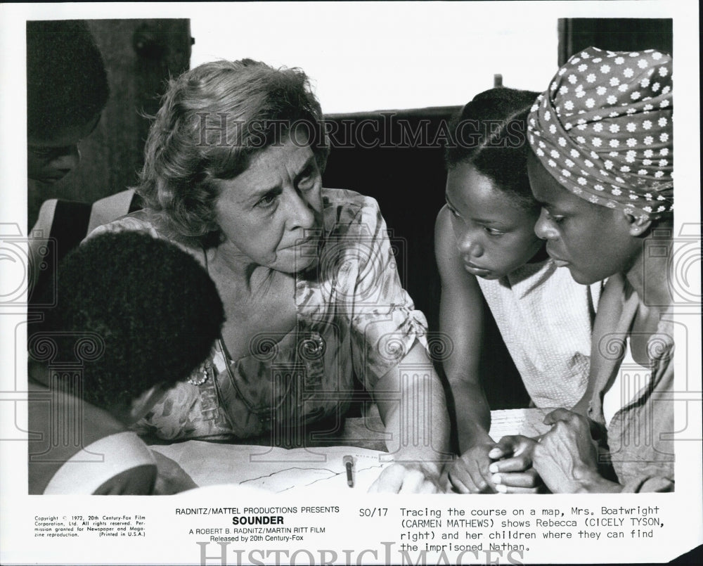 1972 Press Photo Actress Carmen Mathews, Cicely Tyson in &quot;Sounder&quot; Film - Historic Images