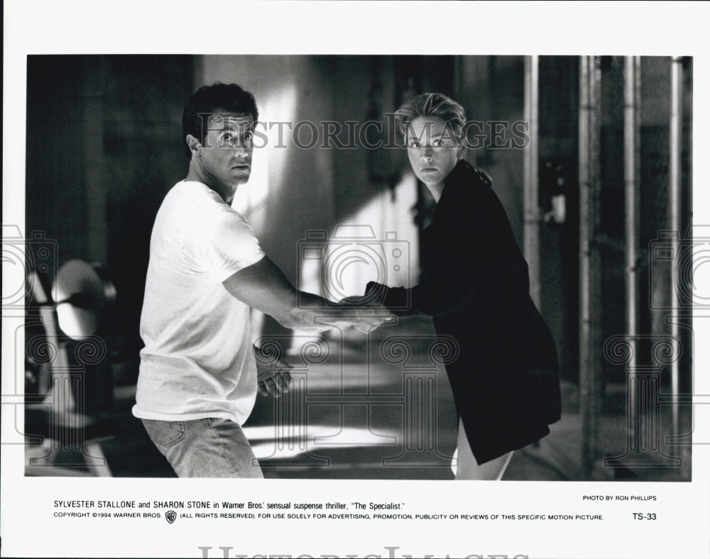 1994 Press Photo Actor Sylvester Stallone, Sharon Stone in &quot;The Specialist&quot; Film - Historic Images