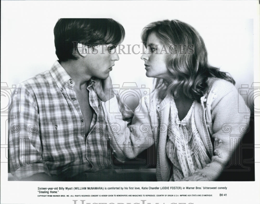1988 Press Photo William McNamara and Jodie Foster in scene from "Stealing Home" - Historic Images