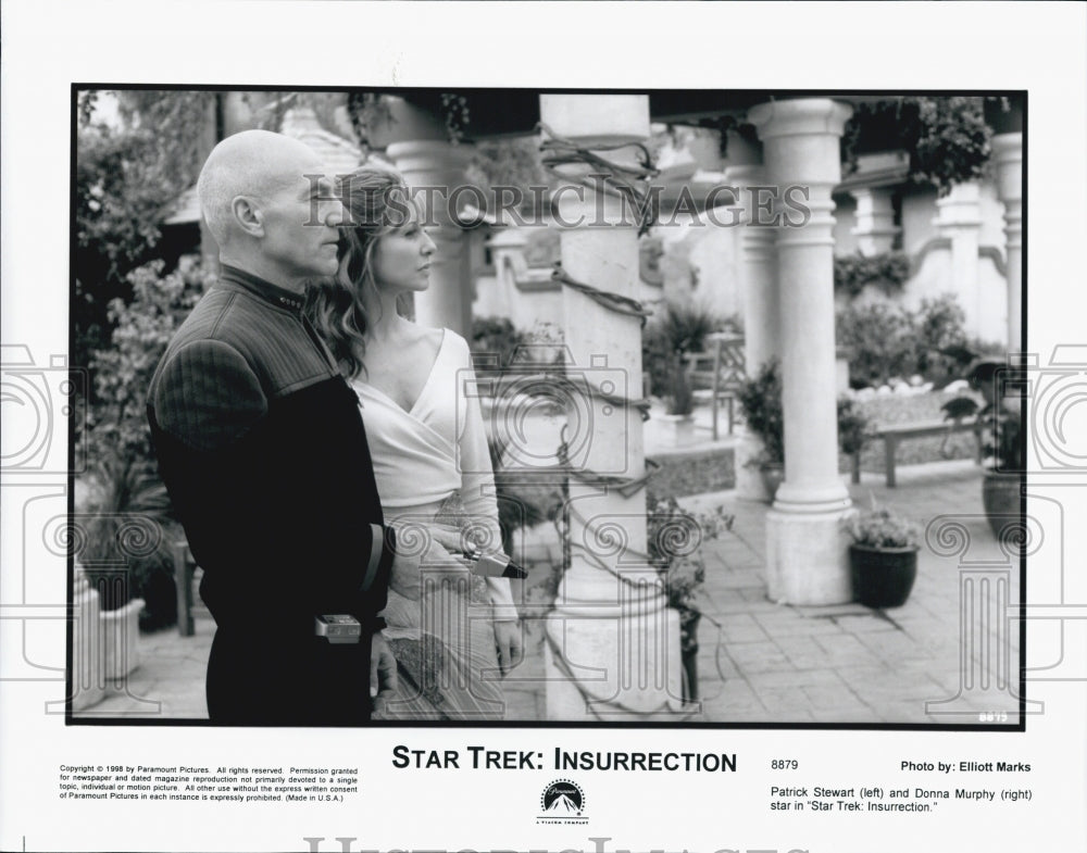 1998 Press Photo Patrick Stewart and Donna Murphy in "Star Trek: Insurrection" - Historic Images