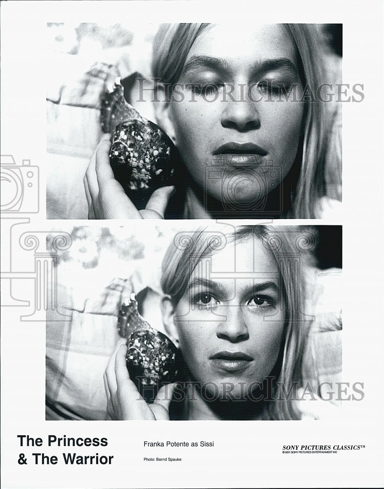 2001 Press Photo Actress Franka Potente in "Princess & the Warrior" - Historic Images