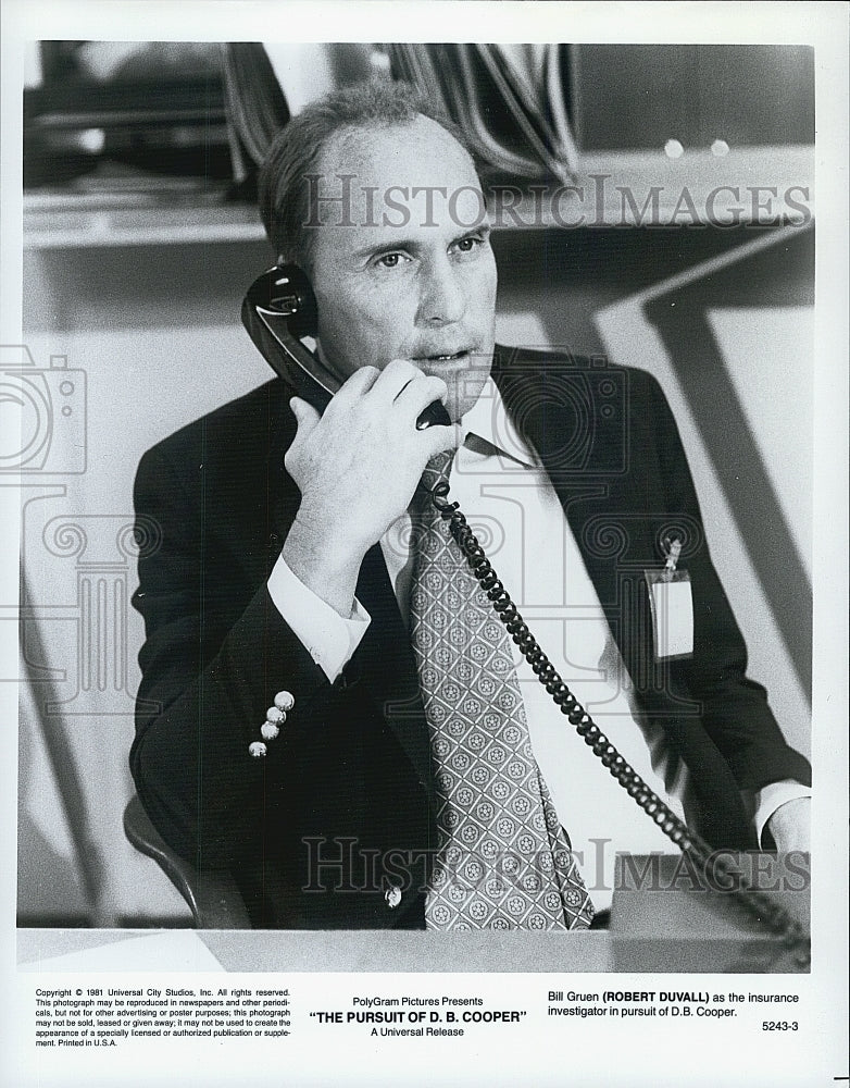 1981 Press Photo Actor Robert Duvall in "The Pursuit of D.B. Cooper" Film - Historic Images