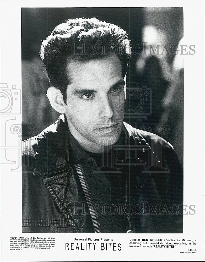 1994 Press Photo Director Ben Stiller costars in &quot;Reality Bites&quot; - Historic Images