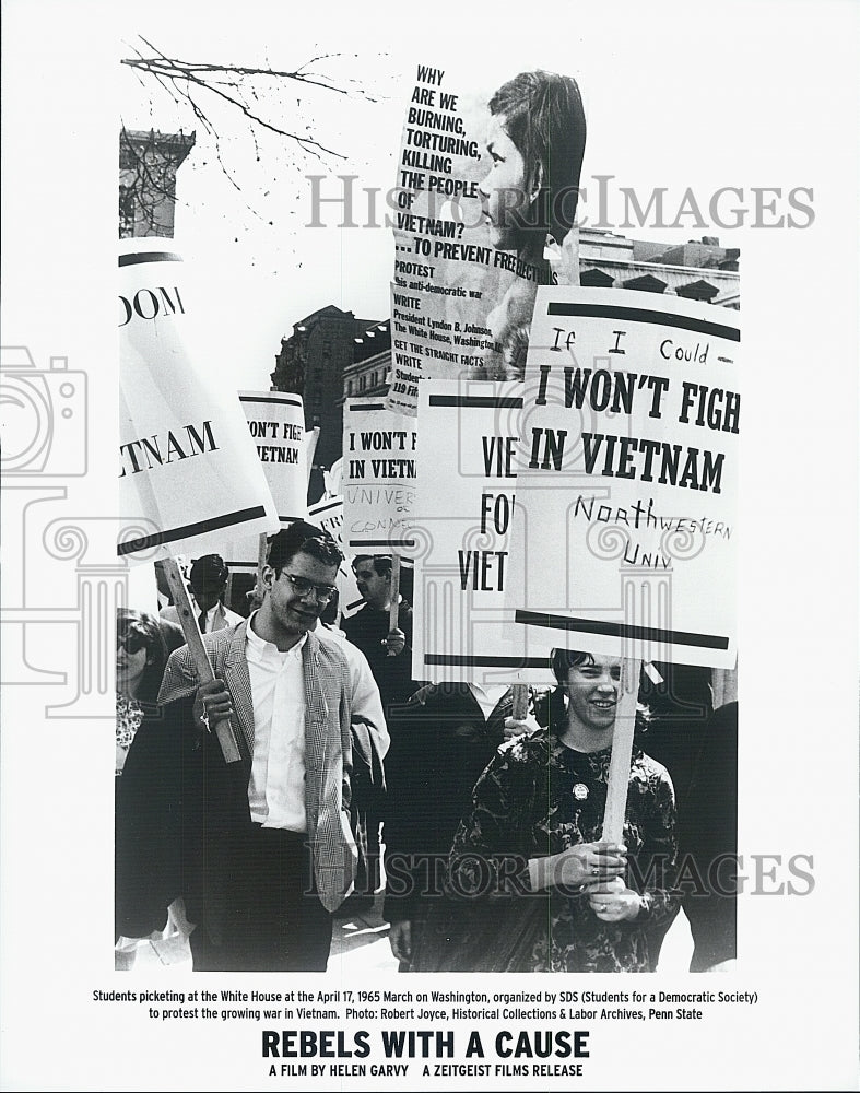 1965 Press Photo Student Picket In Washington in Film "Rebels With A Cause" - Historic Images