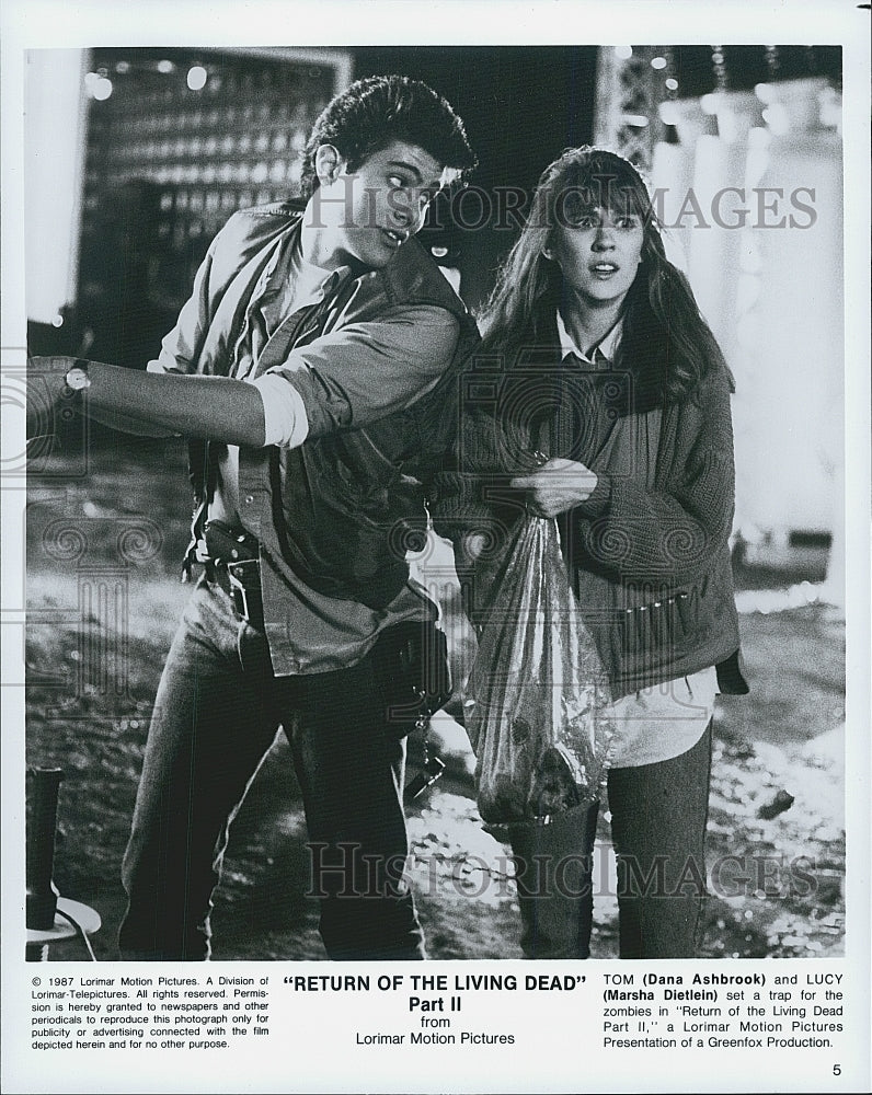 1987 Press Photo Dana Ashbrook, Marsha Dietlein "Return of the Living Dead II" - Historic Images