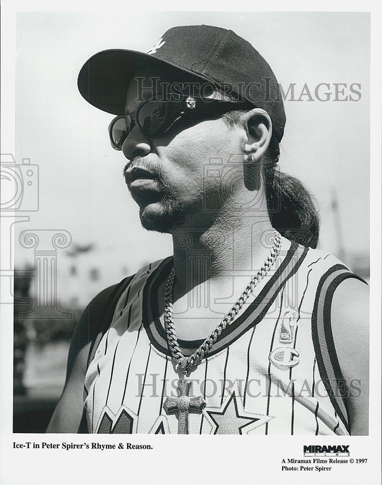 1997 Press Photo Ice-T in Peter Spirer&#39;s &quot;Rhyme &amp; Reason&quot; - Historic Images