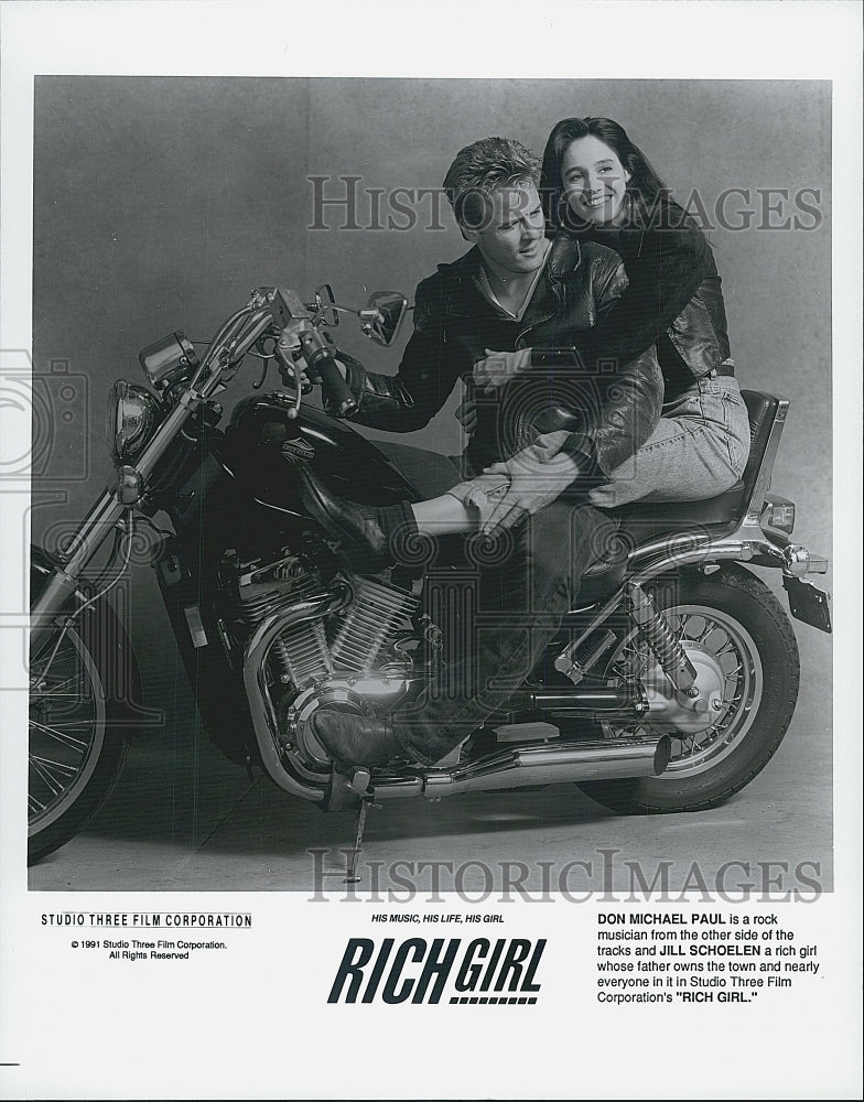 1991 Press Photo Don Michael Paul and Jill Schoelen in "Rich Girl" - Historic Images