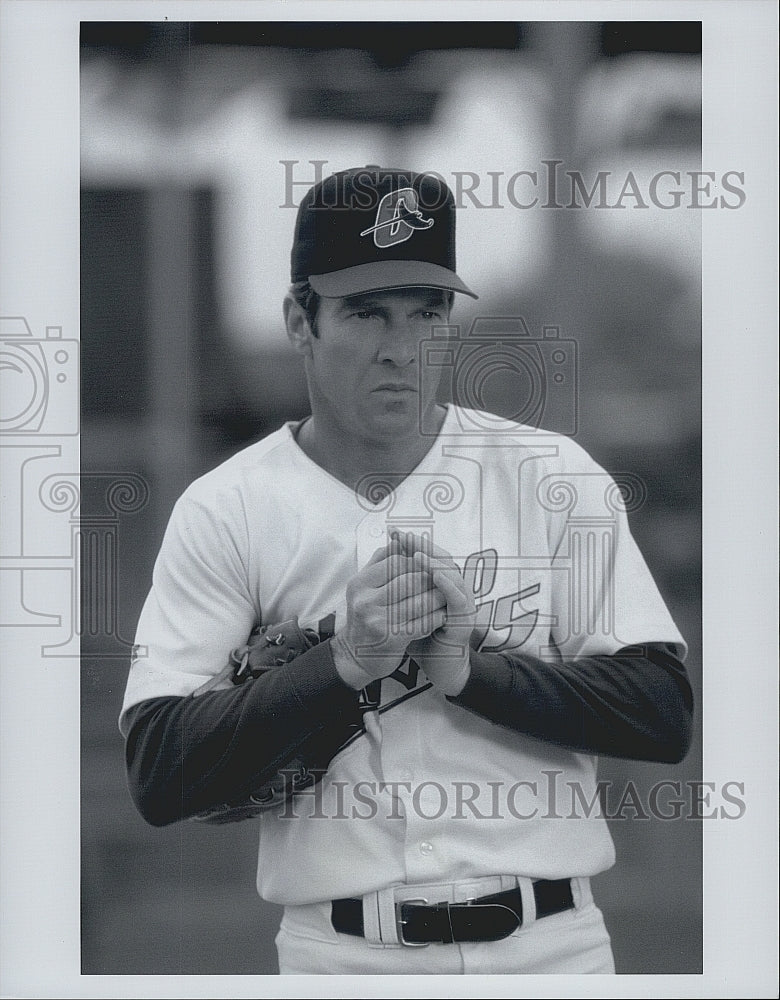 2002 Press Photo Actor Dennis Quaid in &quot;The Rookie&quot; Film - Historic Images