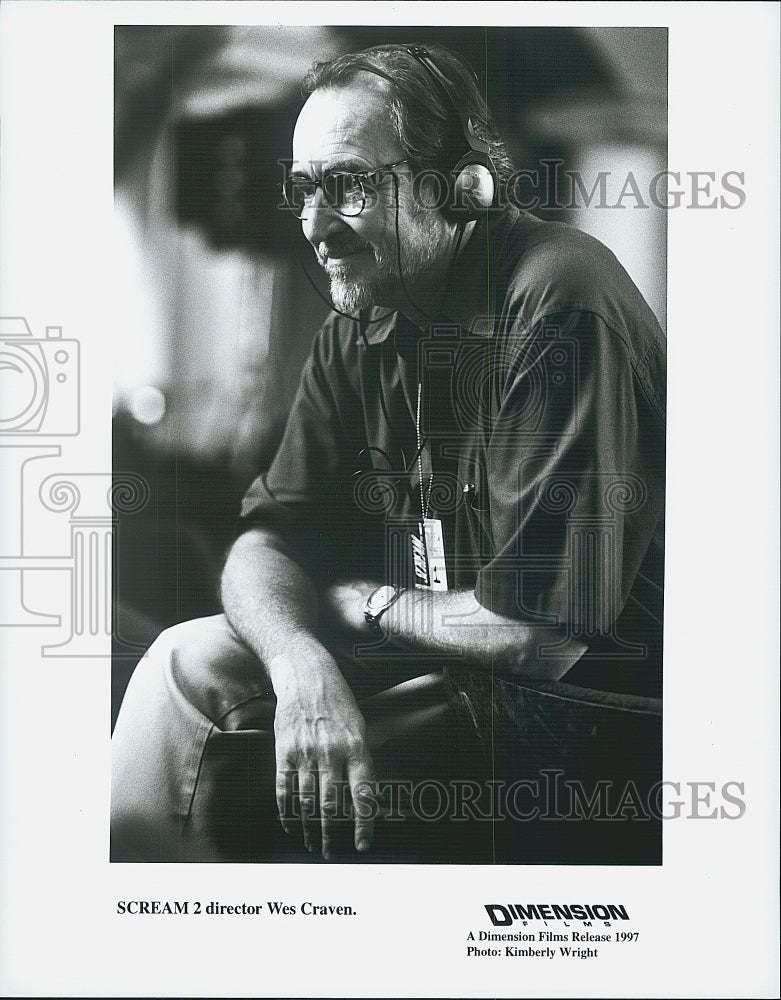 1997 Press Photo &quot;Scream 2&quot; Film Director Wes Craven - DFPG62537 - Historic Images