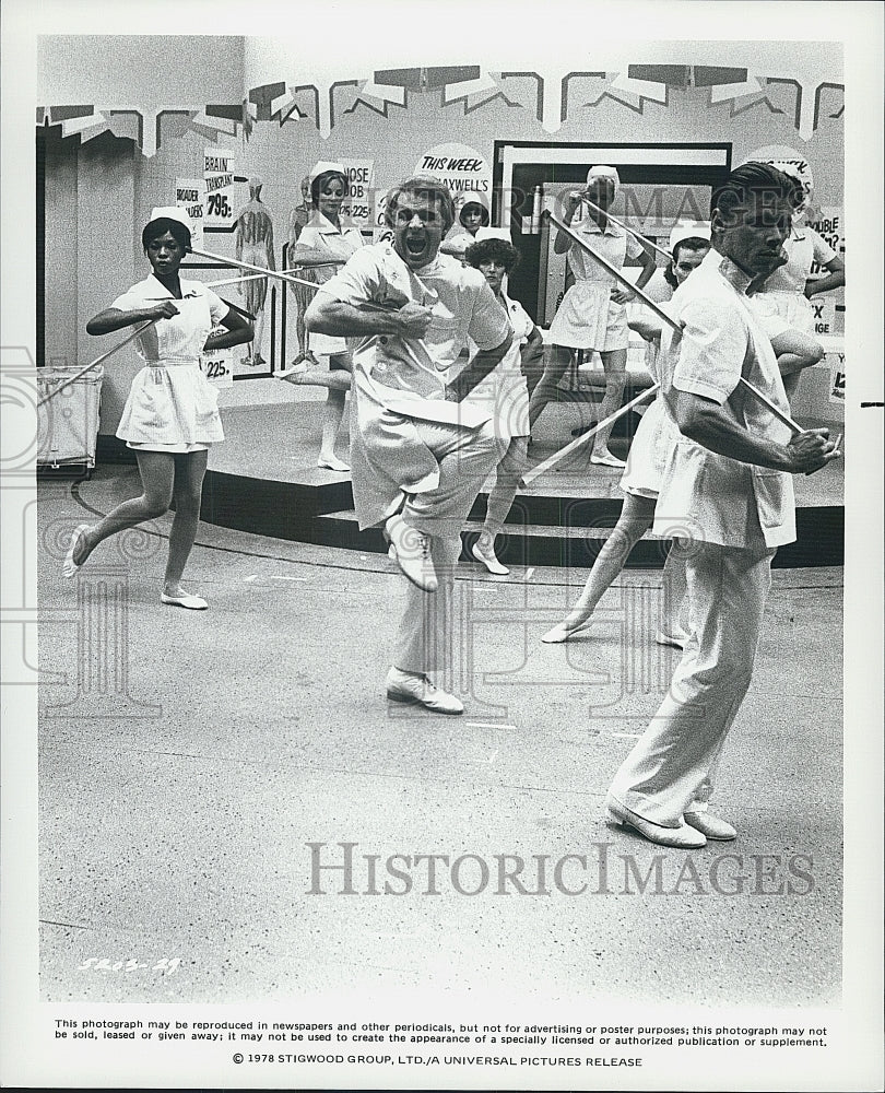 1978 Press Photo Steve Martin star in "Sgt. Pepper's Lonely Hearts Club Band" - Historic Images