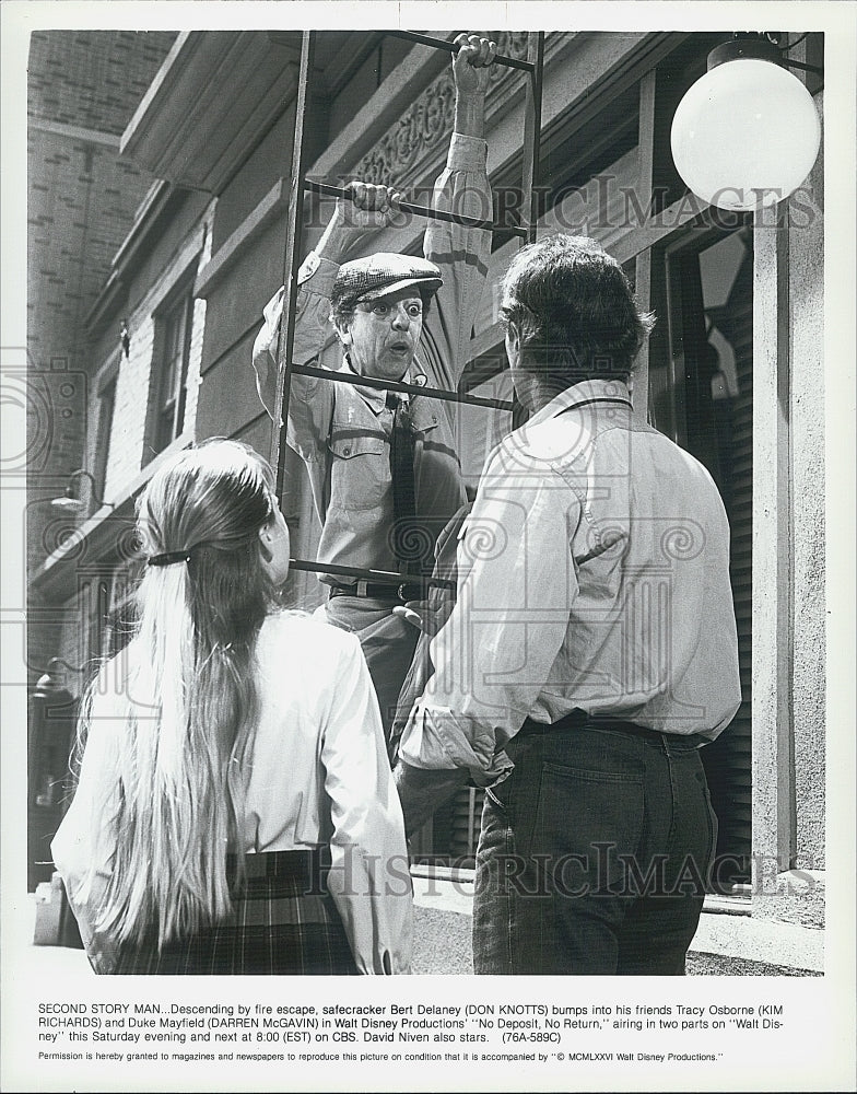 1976 Press Photo Don Knotts, Kim Richards in "No Deposit, No Return" - Historic Images