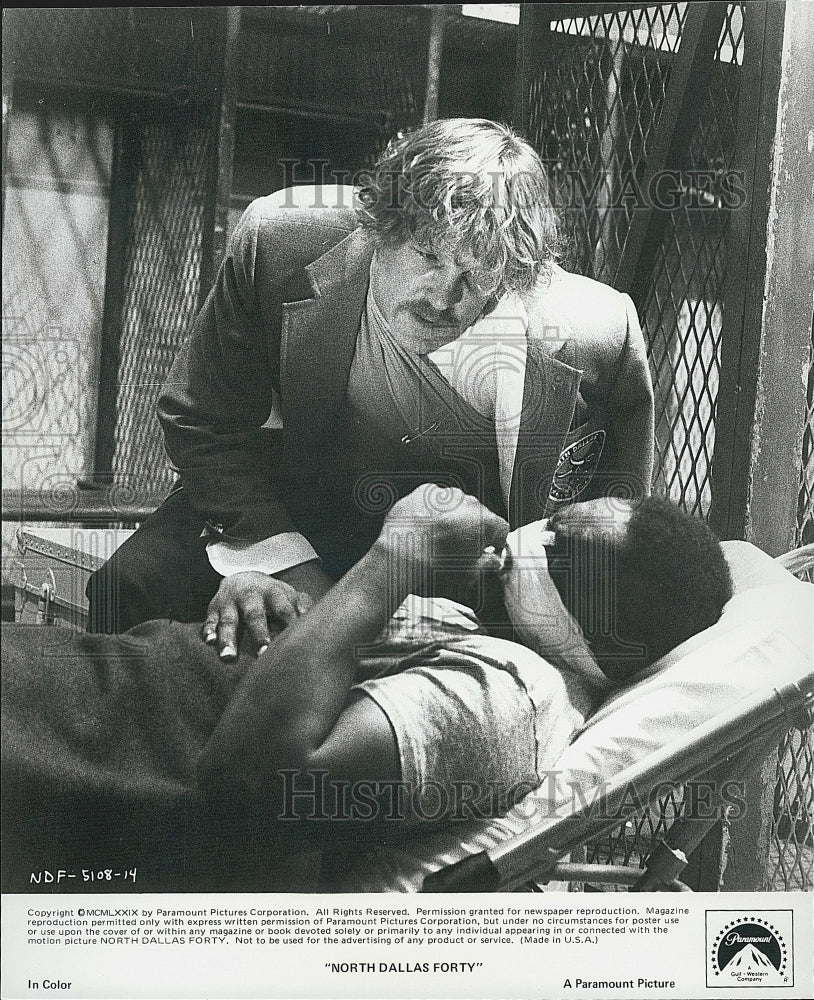1979 Press Photo "North Dallas Forty" Nick Nolte - Historic Images