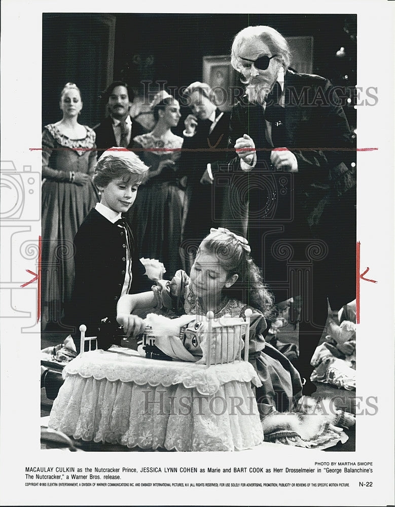 1990 Press Photo Macaulay Culkin and Jessica Lynn Cohen in "The Nutcracker" - Historic Images
