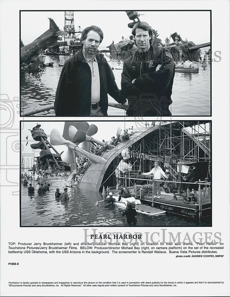 2001 Press Photo Jerry Bruckheimer &amp; Michael Bay on location for &quot;Pearl Harbor&quot; - Historic Images