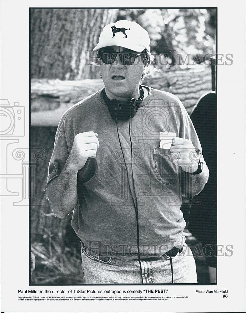 1997 Press Photo Paul Miller Director "The Pest" Film Television - Historic Images
