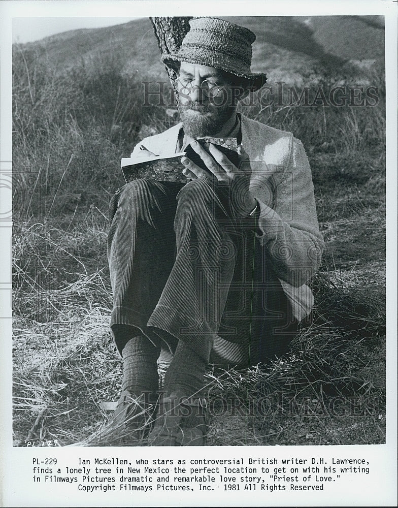 1981 Press Photo Actor Ian McKellen as D.H. Lawrence in "Priest of Love" Film - Historic Images