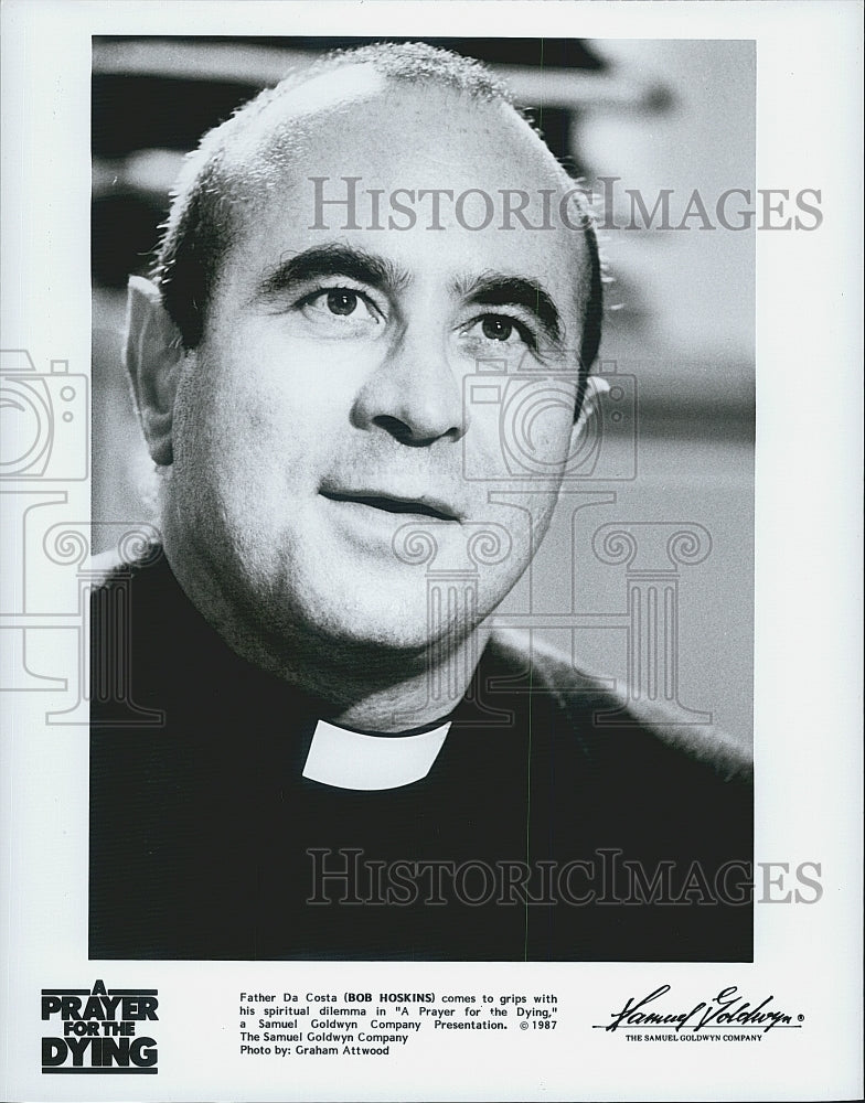 1987 Press Photo Actor Bob Hoskins in &quot;A Prayer for the Dying&quot; Film - Historic Images