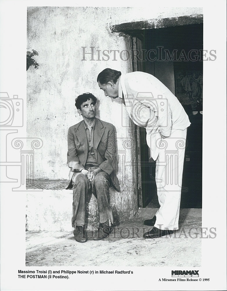 1995 Press Photo Actor Massimo Troisi, Philippe Noiret in "The Postman" Film - Historic Images