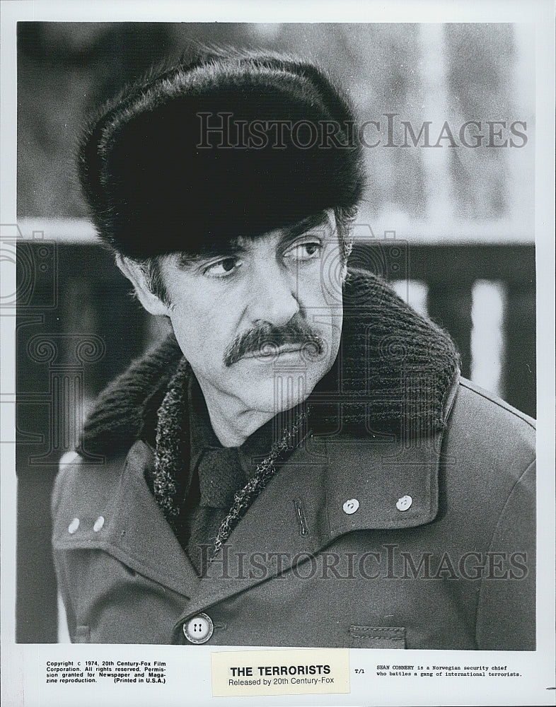 1974 Press Photo Actor Sean Connery in &quot;The Terrorists&quot; - Historic Images