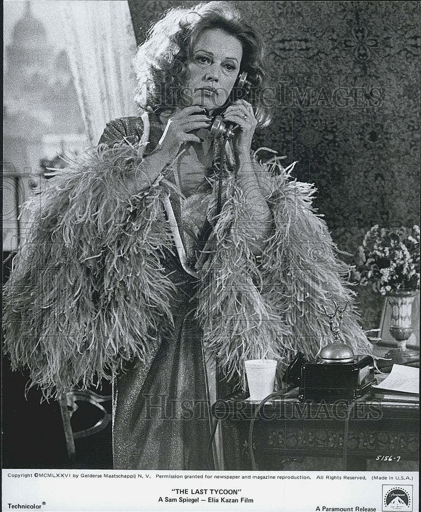 1976 Press Photo Jeanne Moreau in "The Last Tycoon" - Historic Images