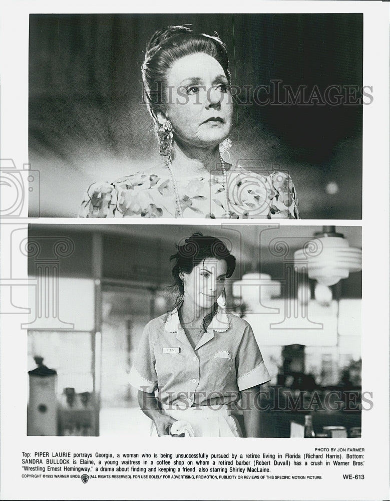 1993 Press Photo &quot; Wrestling Ernest Hemmingway&quot; Piper Laurie,SAndra Bullock - Historic Images