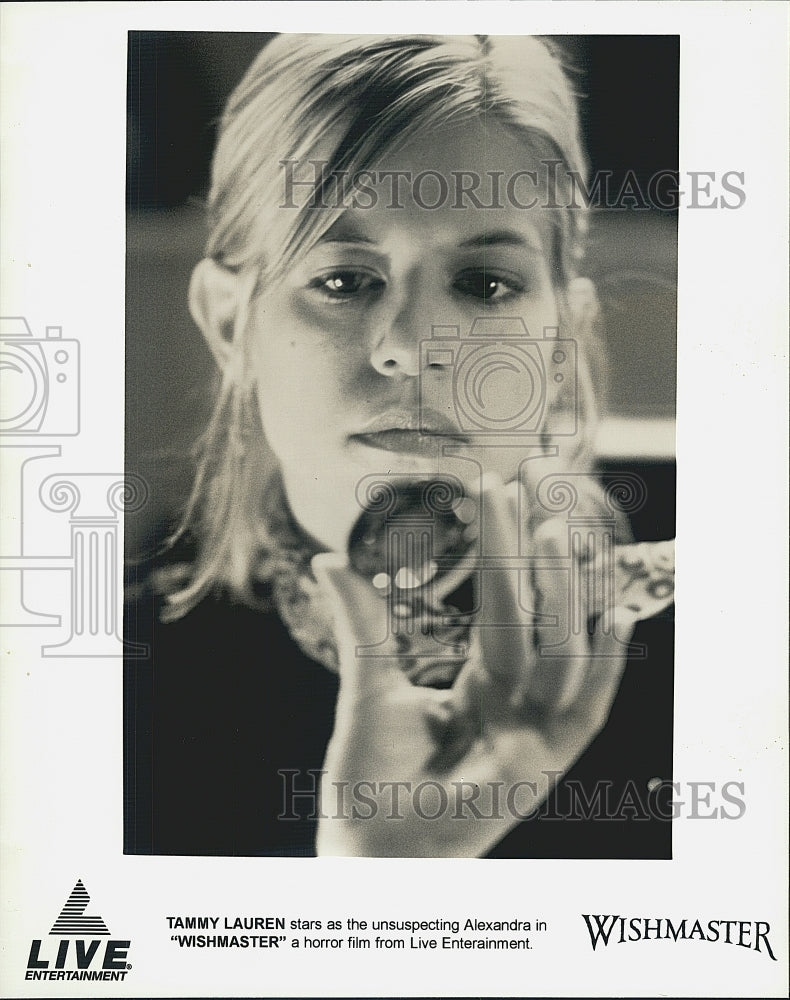 1997 Press Photo Actress Tammy Lauren Starring In Horror Film "Wishmaster" - Historic Images