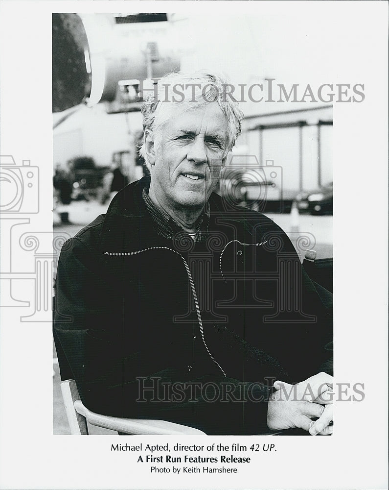 1998 Press Photo Michael Apted, Director of "42 UP" - Historic Images