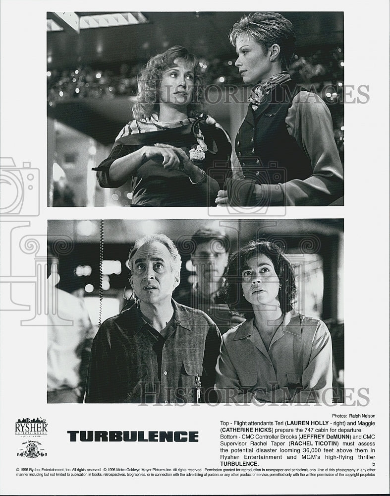 1998 Press Photo Holly, Hicks, DeMunn, & Ticotin Star in Thriller "Turbulence" - Historic Images