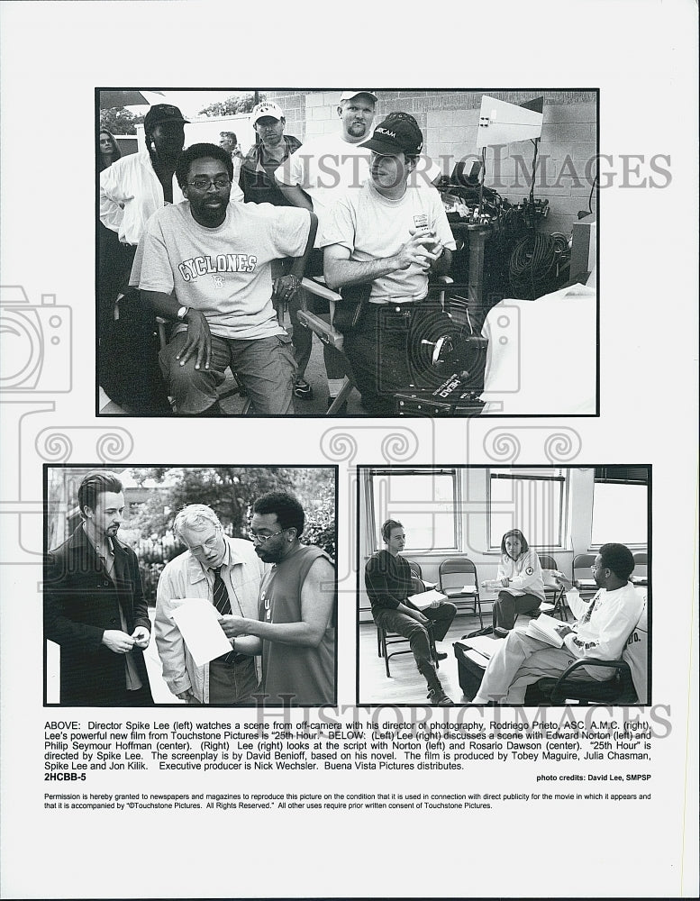 2002 Press Photo Director Spike Lee On Set Of Drama "25th Hour" With Actors - Historic Images