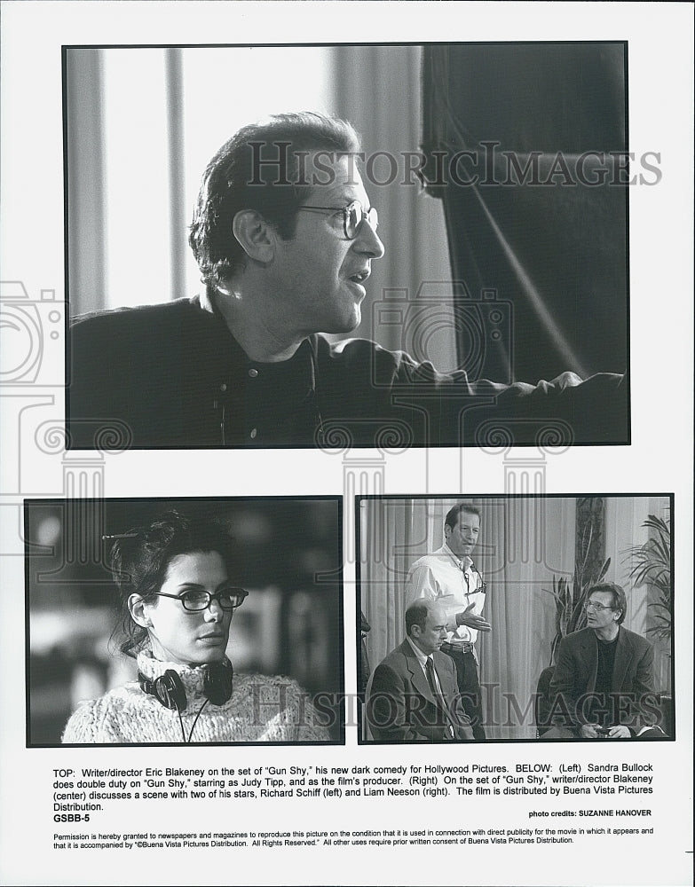 2000 Press Photo Writer And Director Eric Blakeney On Set Of "Gun Shy" Starring - Historic Images