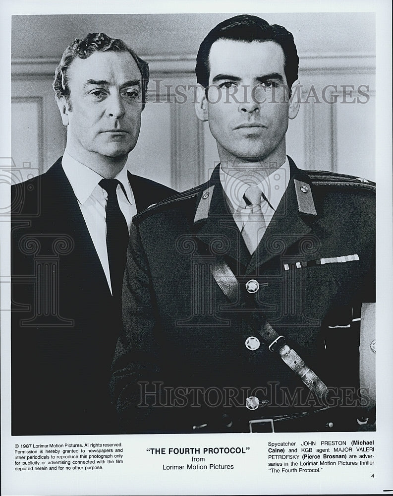 1987 Press Photo Actors Michael Caine And Pierce Brosnan &quot;The Fourth Protocol&quot; - Historic Images