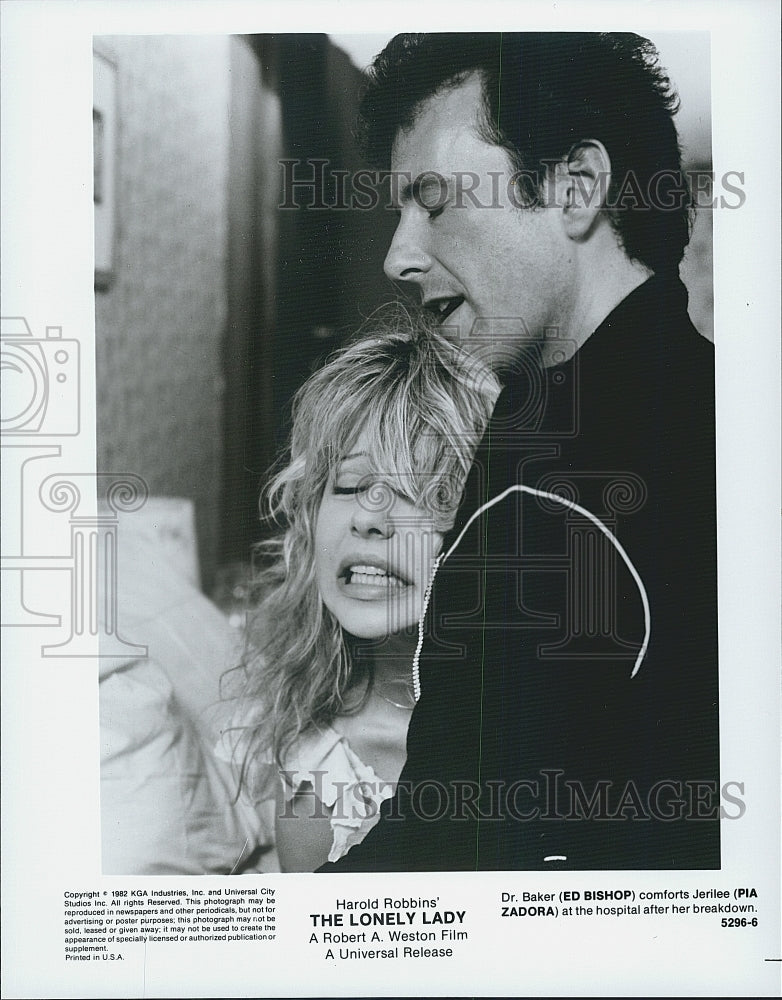 1982 Press Photo Actors Ed Bishop And Pia Zadora In Film &quot;The Lonely Lady&quot; - Historic Images