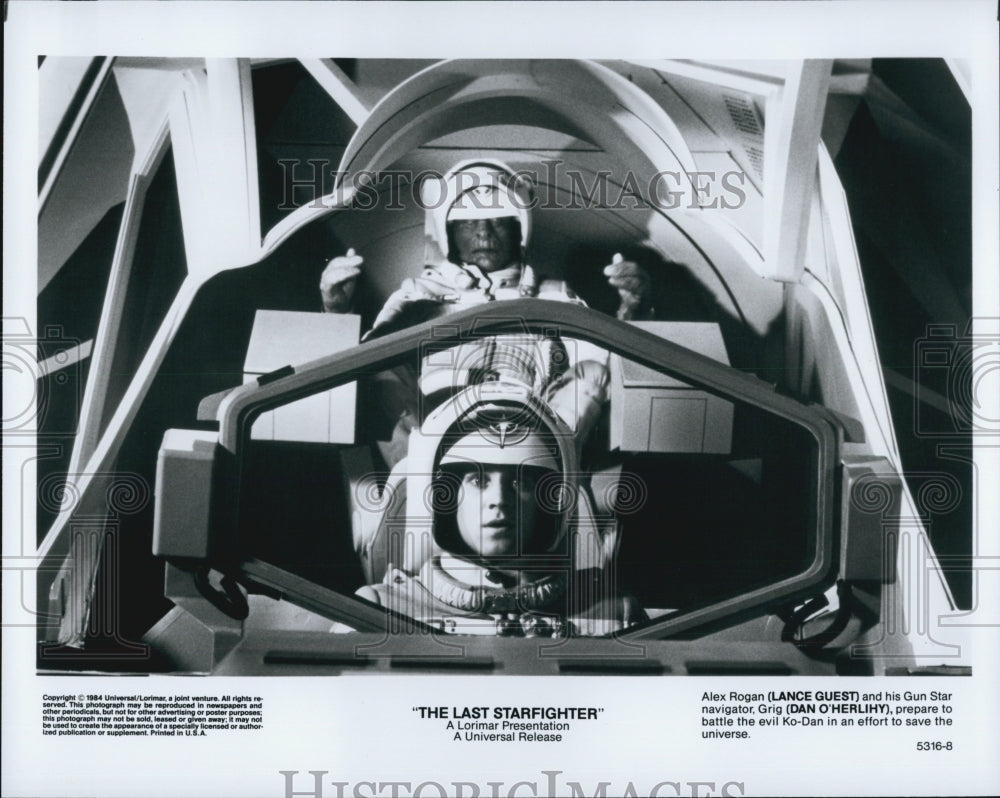 1984 Press Photo Actor Lance Guest, Dan O'Herlihy in "The Last Starfighter" Film - Historic Images