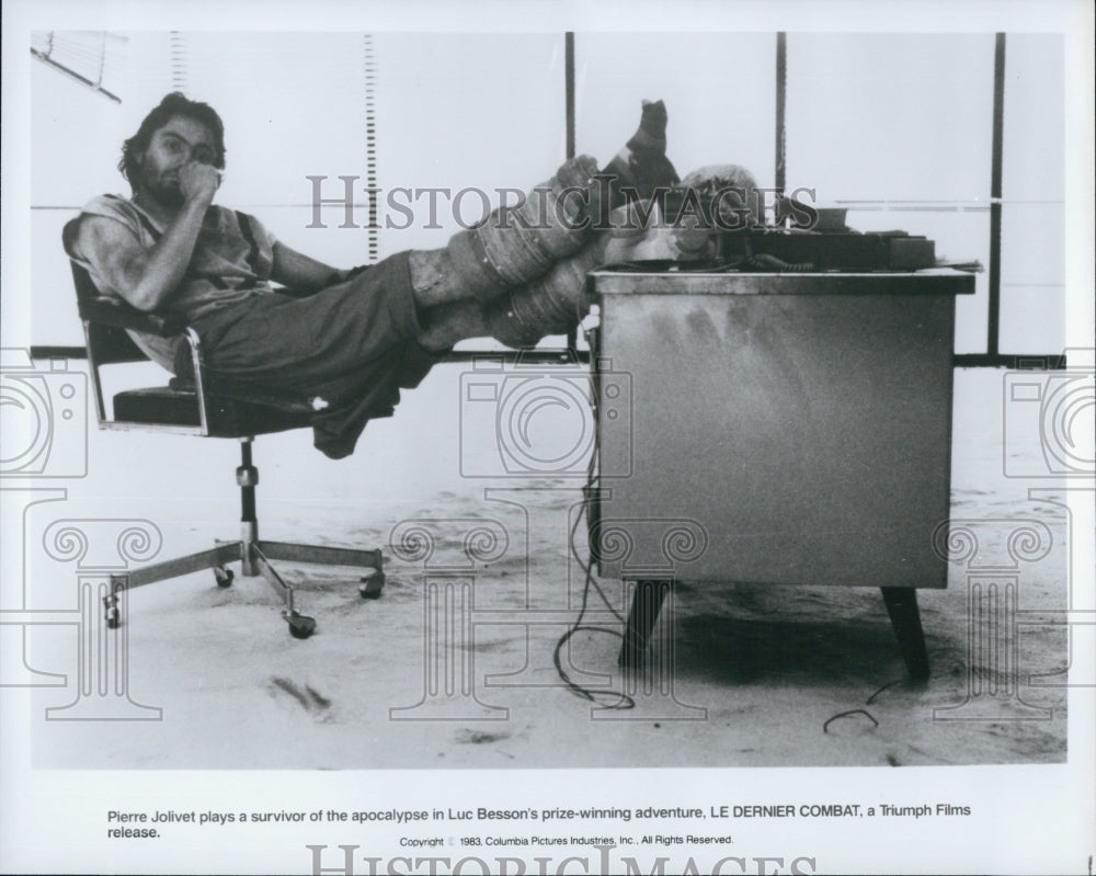 1983 Press Photo Actor Pierre Jolivet in &quot;Le Dernier Combat&quot; Film - Historic Images