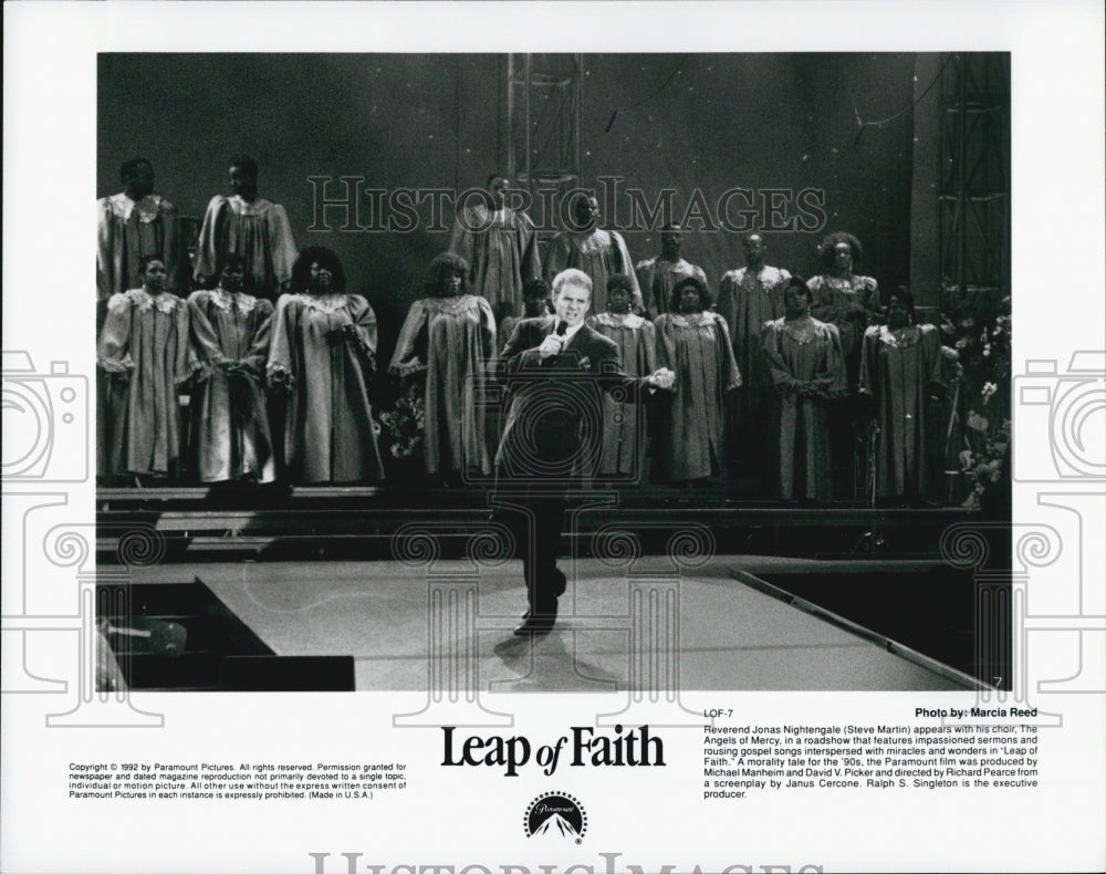 1992 Press Photo Actor Steve Martin in &quot;Leap of Faith&quot; Film - Historic Images