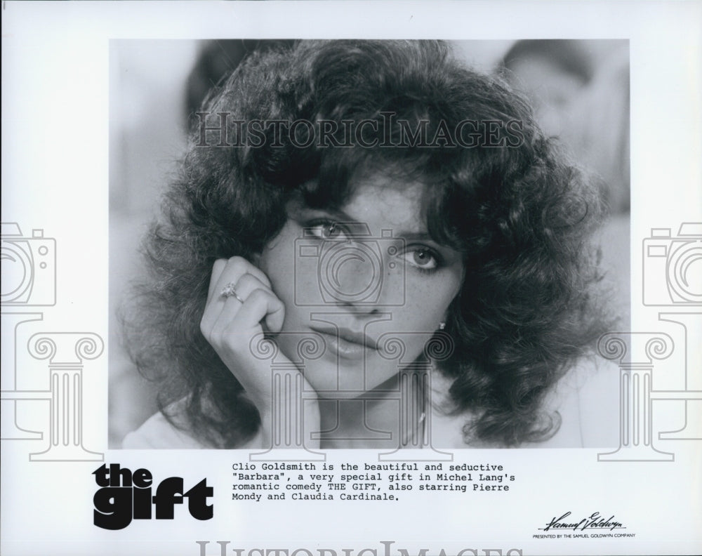 1979 Press Photo Clio Goldsmith "The Gift" - Historic Images