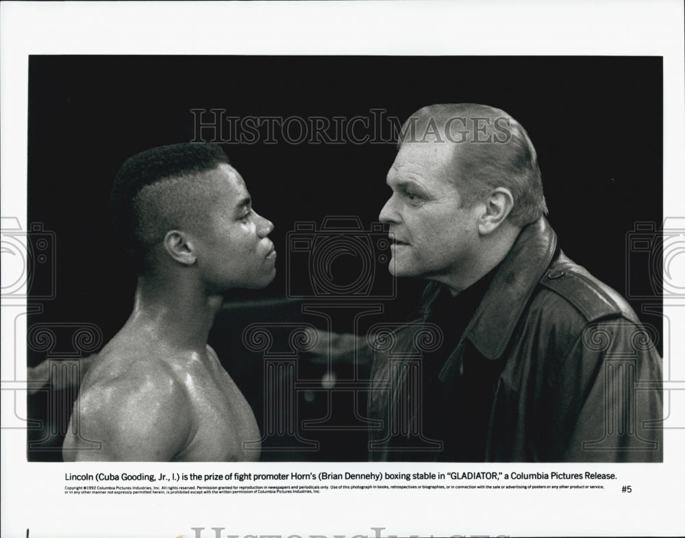 1992 Press Photo Actor Cuba Gooding Jr, Brian Dennehy in &quot;Gladiator&quot; Film - Historic Images