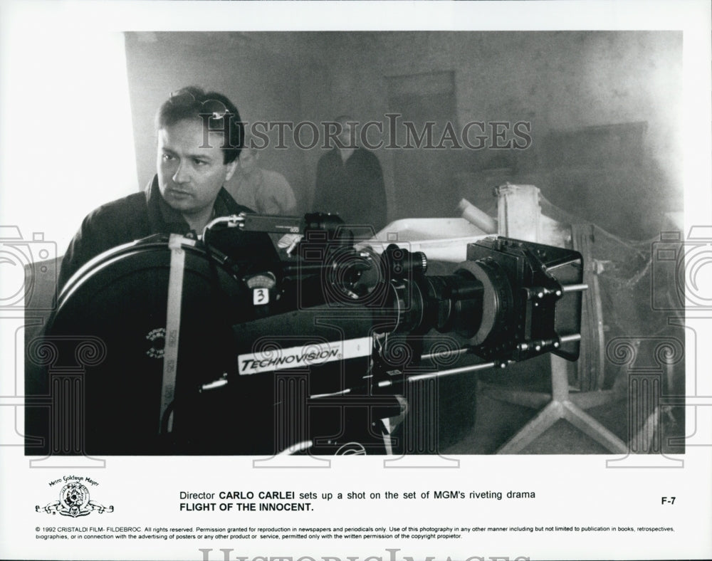 1992 Press Photo Director Carlo Carlei On Set Of Film &quot;Flight Of The Innocent&quot; - Historic Images