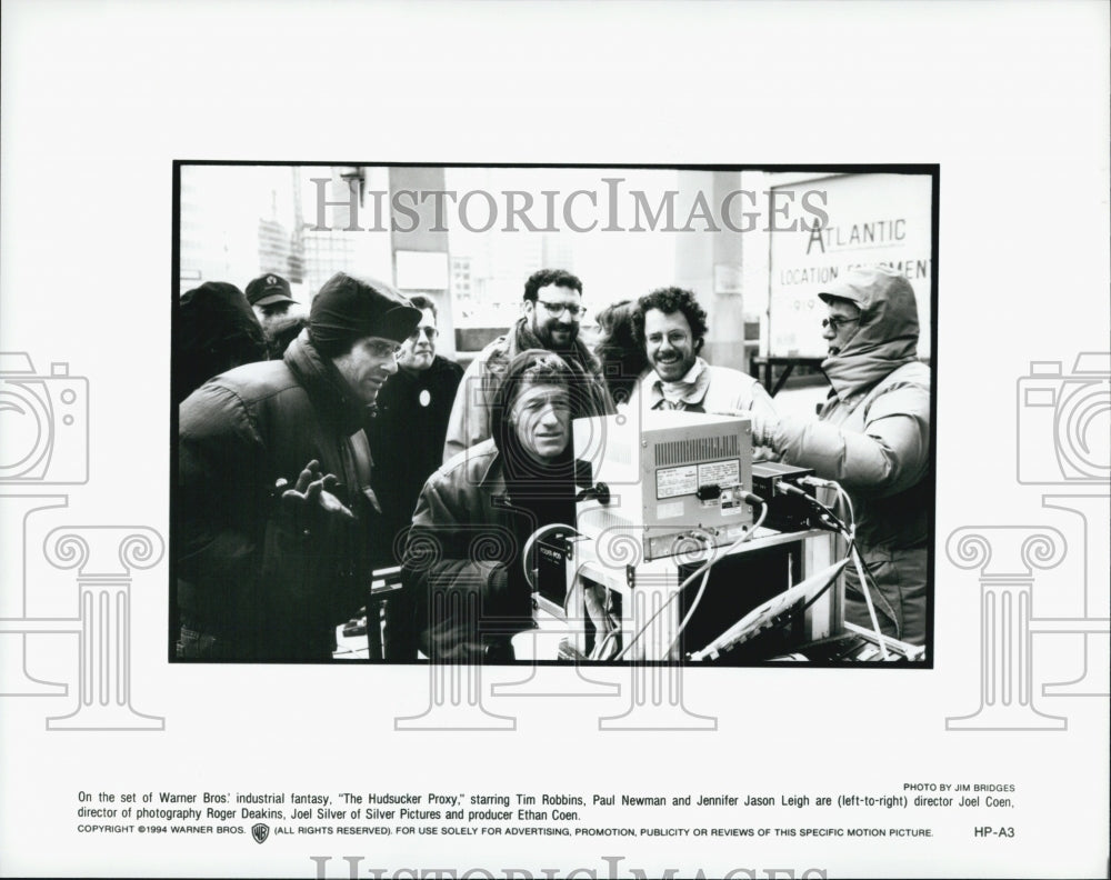 1994 Press Photo Director Joel Coen On Set Of "The Hudsucker Proxy" Starring - Historic Images