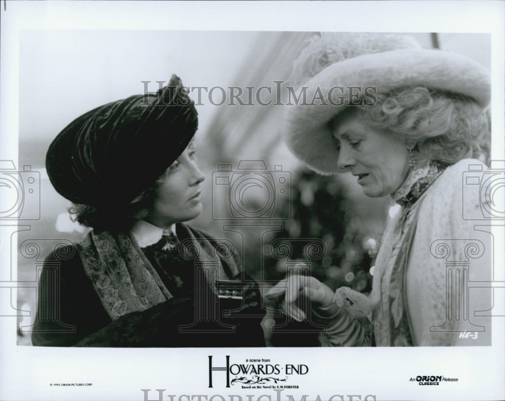 1992 Press Photo Actors Emma Thompson And Vanessa Redgrave In Film &quot;Howards End&quot; - Historic Images