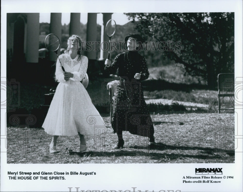 1994 Press Photo Meryl Streep And Glenn Close In Film &quot;The House Of The Spirits&quot; - Historic Images