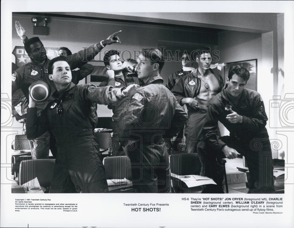 1983 Press Photo "Hot Shots!" Jon Cryer,Charlie Sheen,Wm O'Leary,Cary Elwes - Historic Images